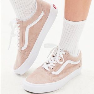 NWT Classic Suede Vans Sneakers